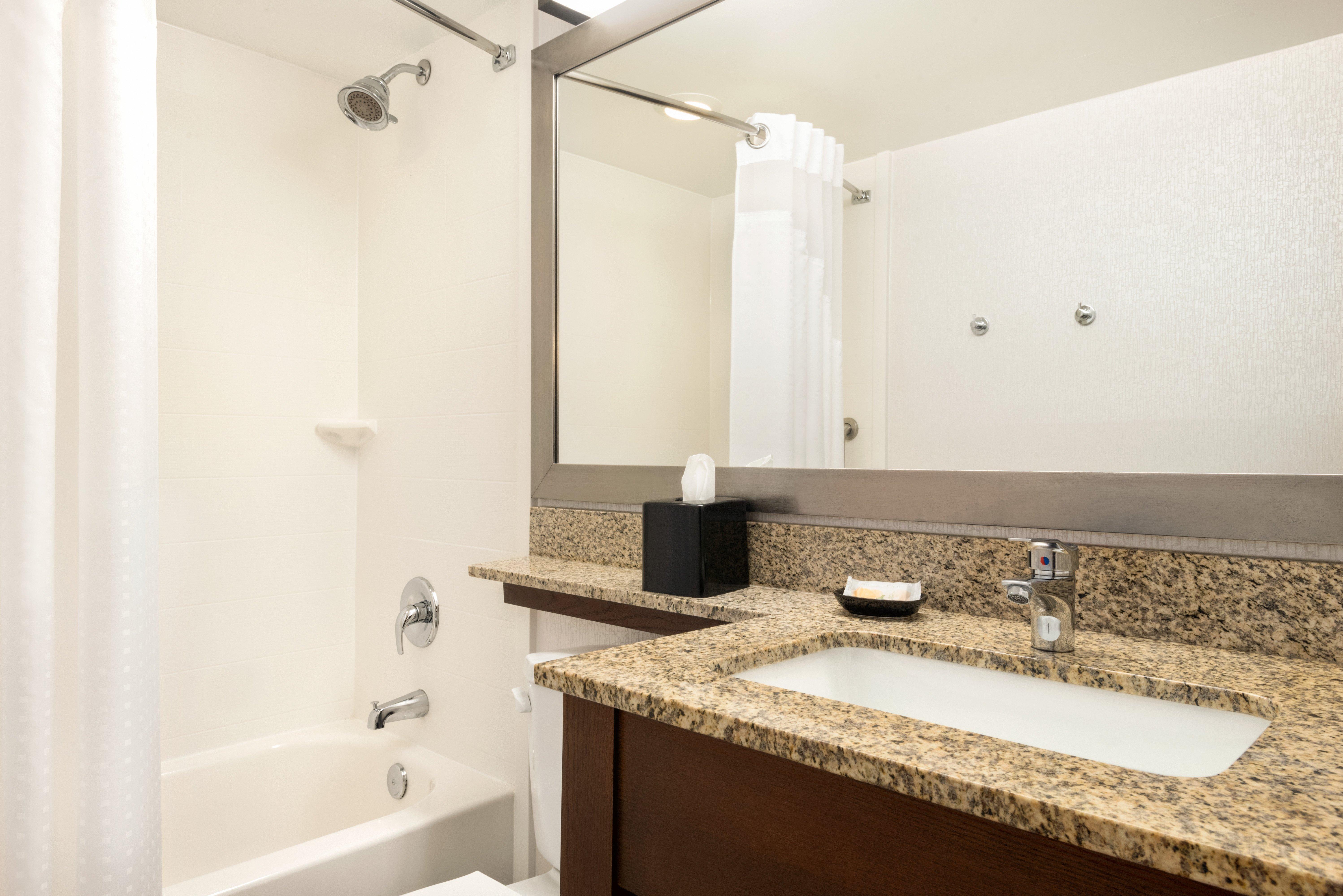 Holiday Inn Hotel & Suites Des Moines-Northwest By Ihg Urbandale Екстериор снимка