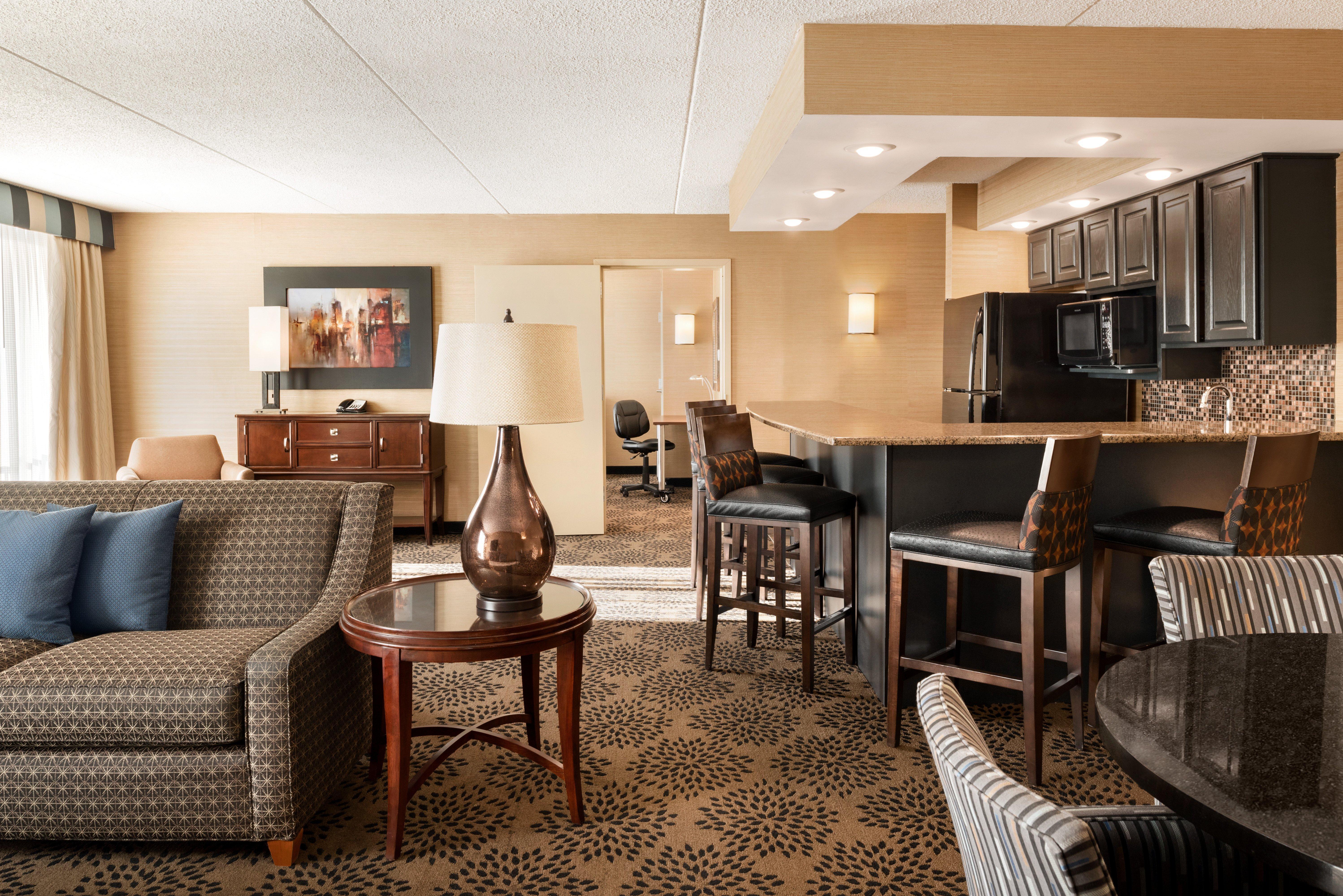 Holiday Inn Hotel & Suites Des Moines-Northwest By Ihg Urbandale Екстериор снимка