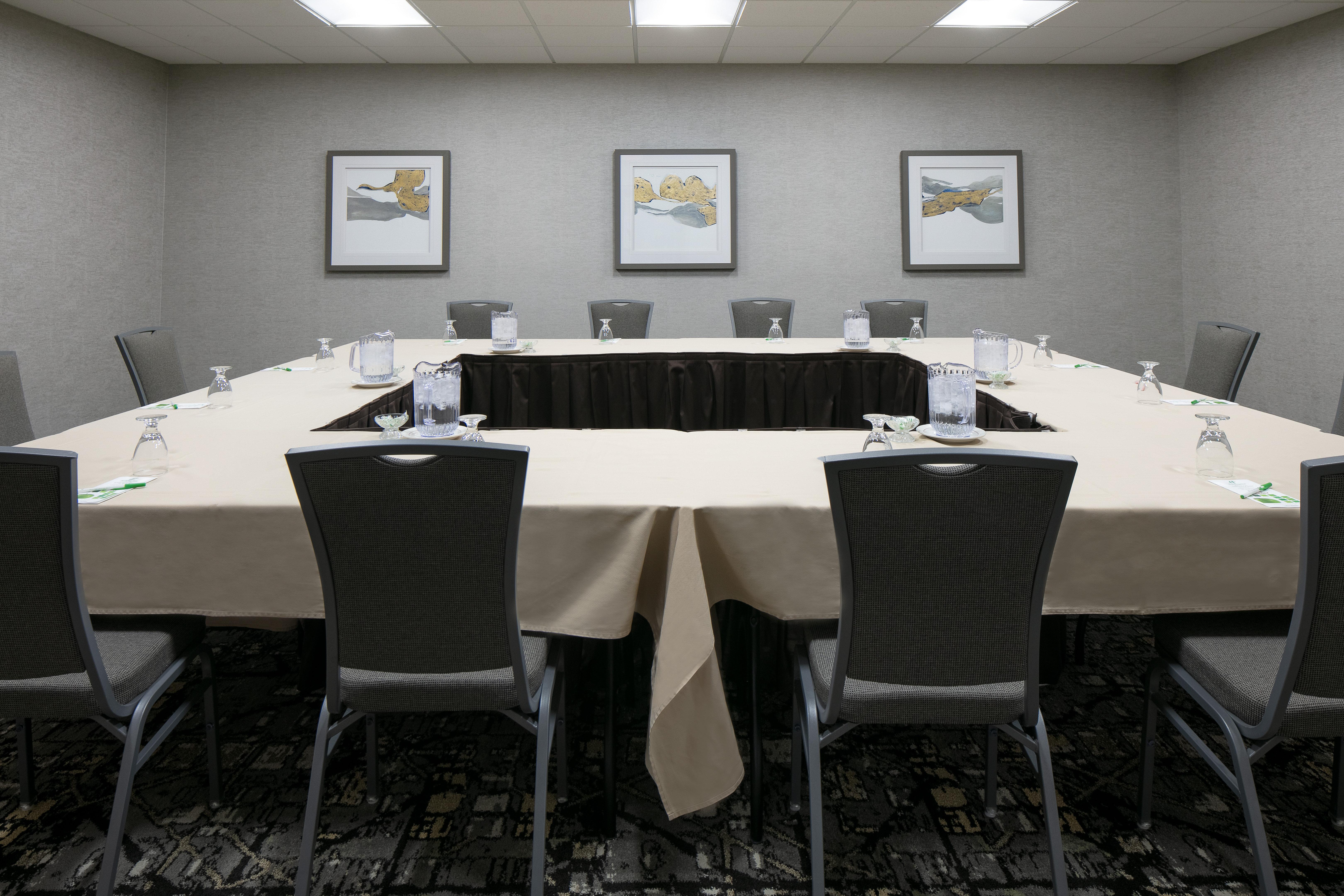 Holiday Inn Hotel & Suites Des Moines-Northwest By Ihg Urbandale Екстериор снимка