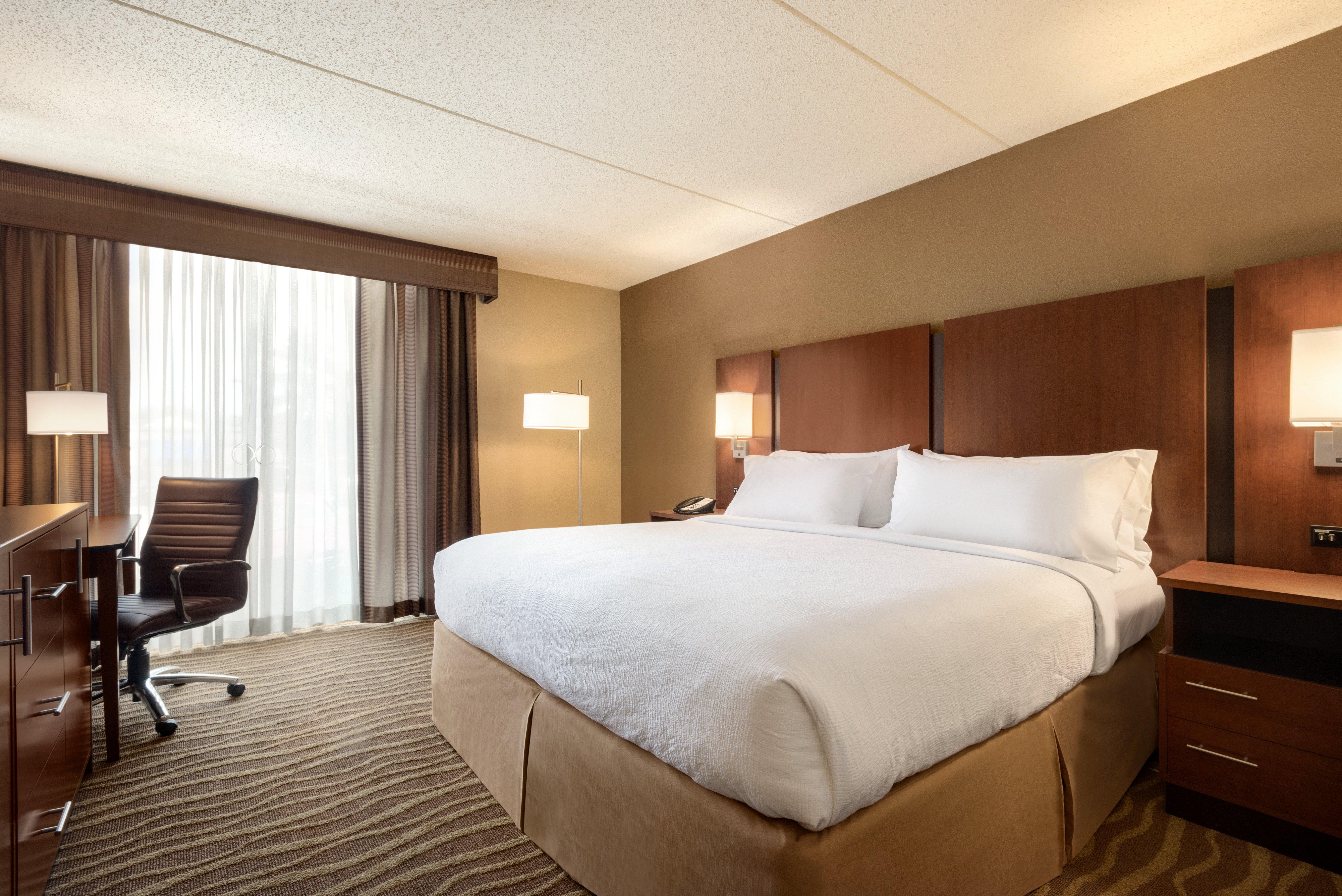 Holiday Inn Hotel & Suites Des Moines-Northwest By Ihg Urbandale Екстериор снимка