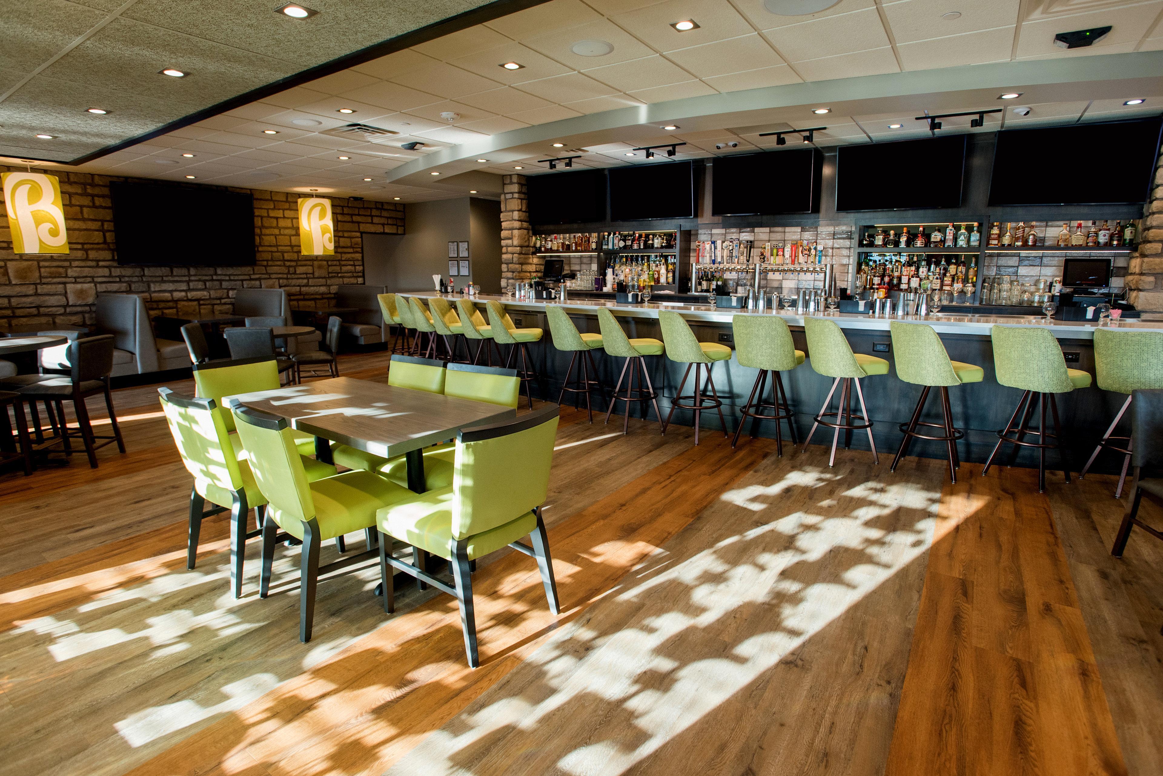 Holiday Inn Hotel & Suites Des Moines-Northwest By Ihg Urbandale Екстериор снимка