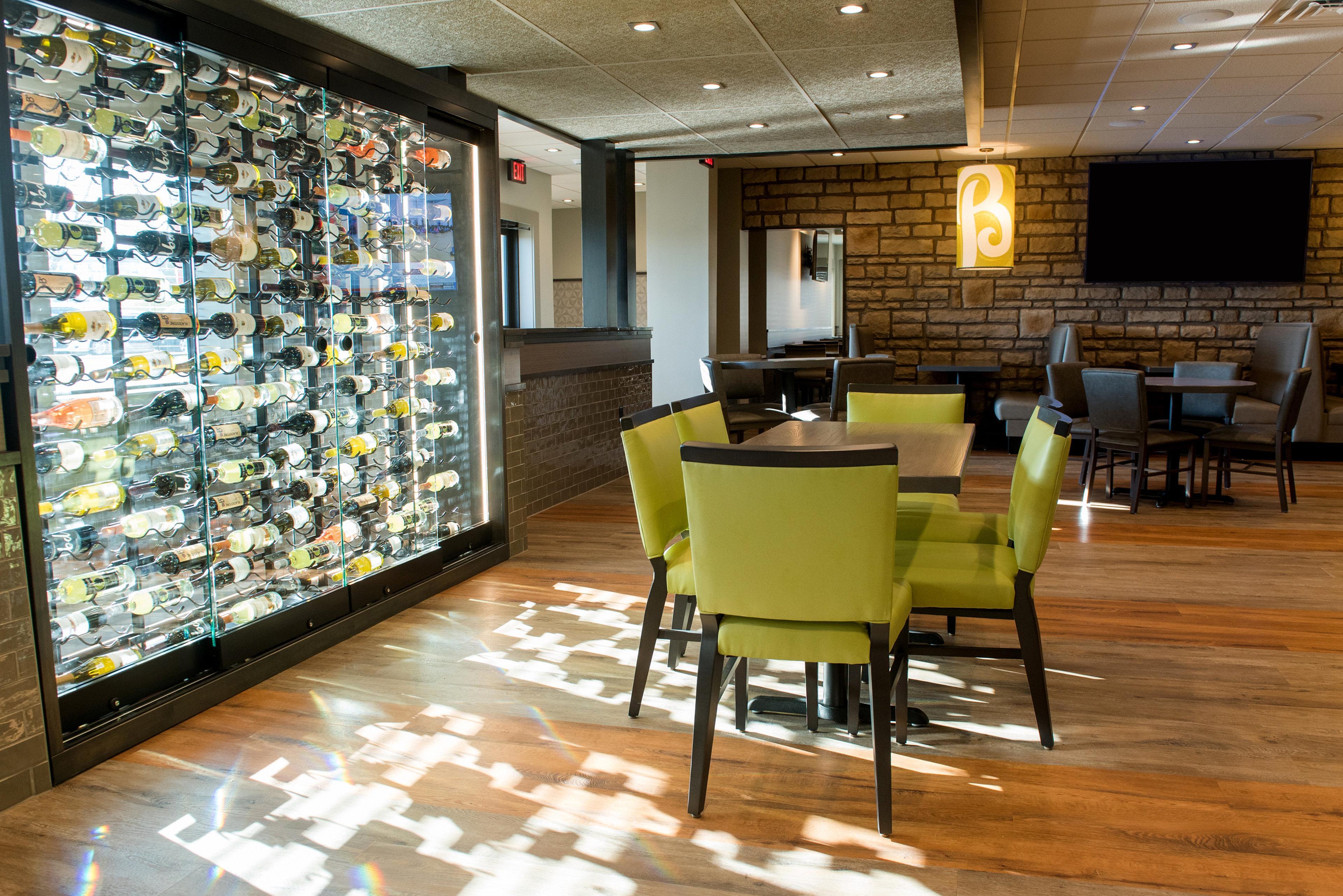 Holiday Inn Hotel & Suites Des Moines-Northwest By Ihg Urbandale Екстериор снимка